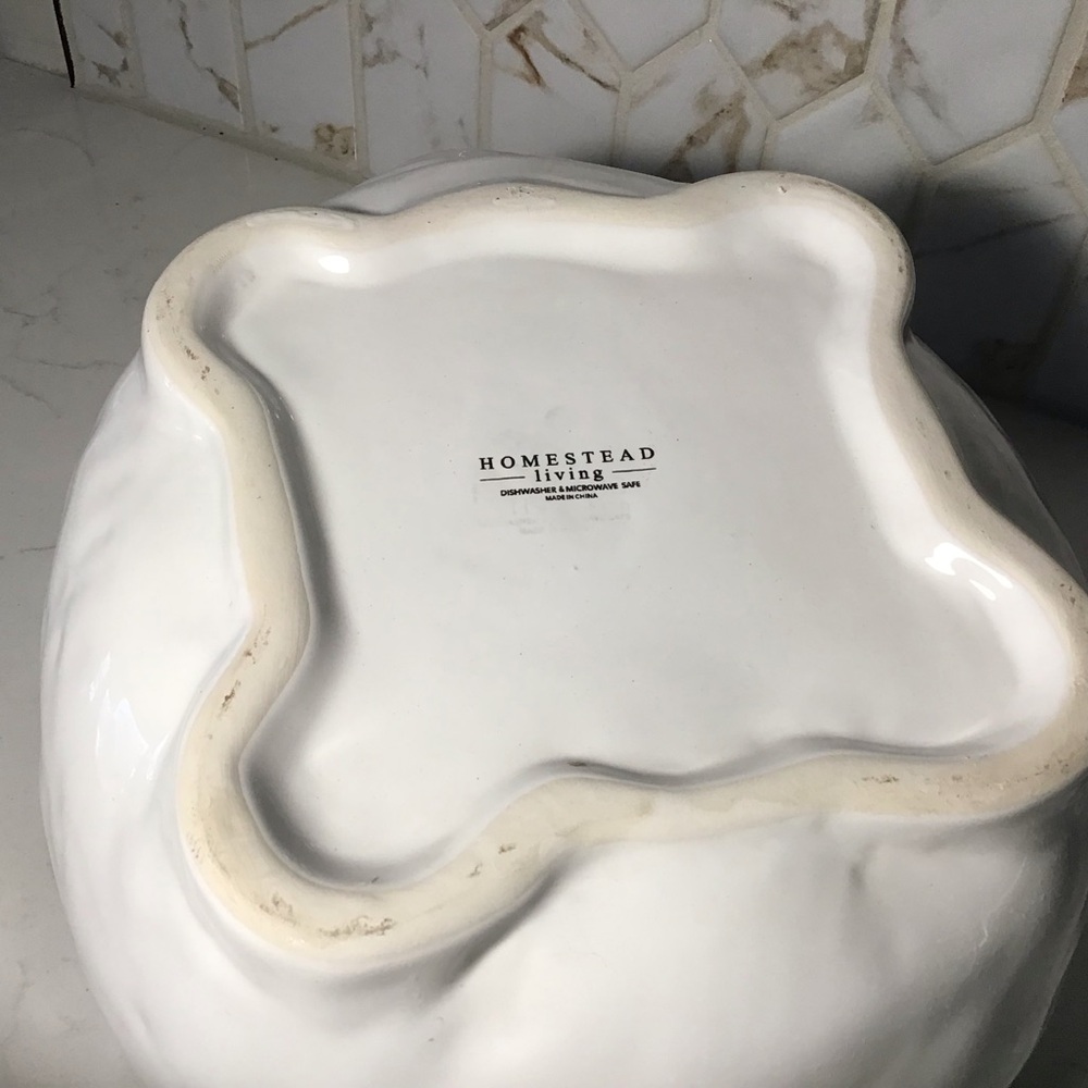 Charming White Pig-Shaped Ceramic Bowl – Homestead Living - Picture 2 of 5
